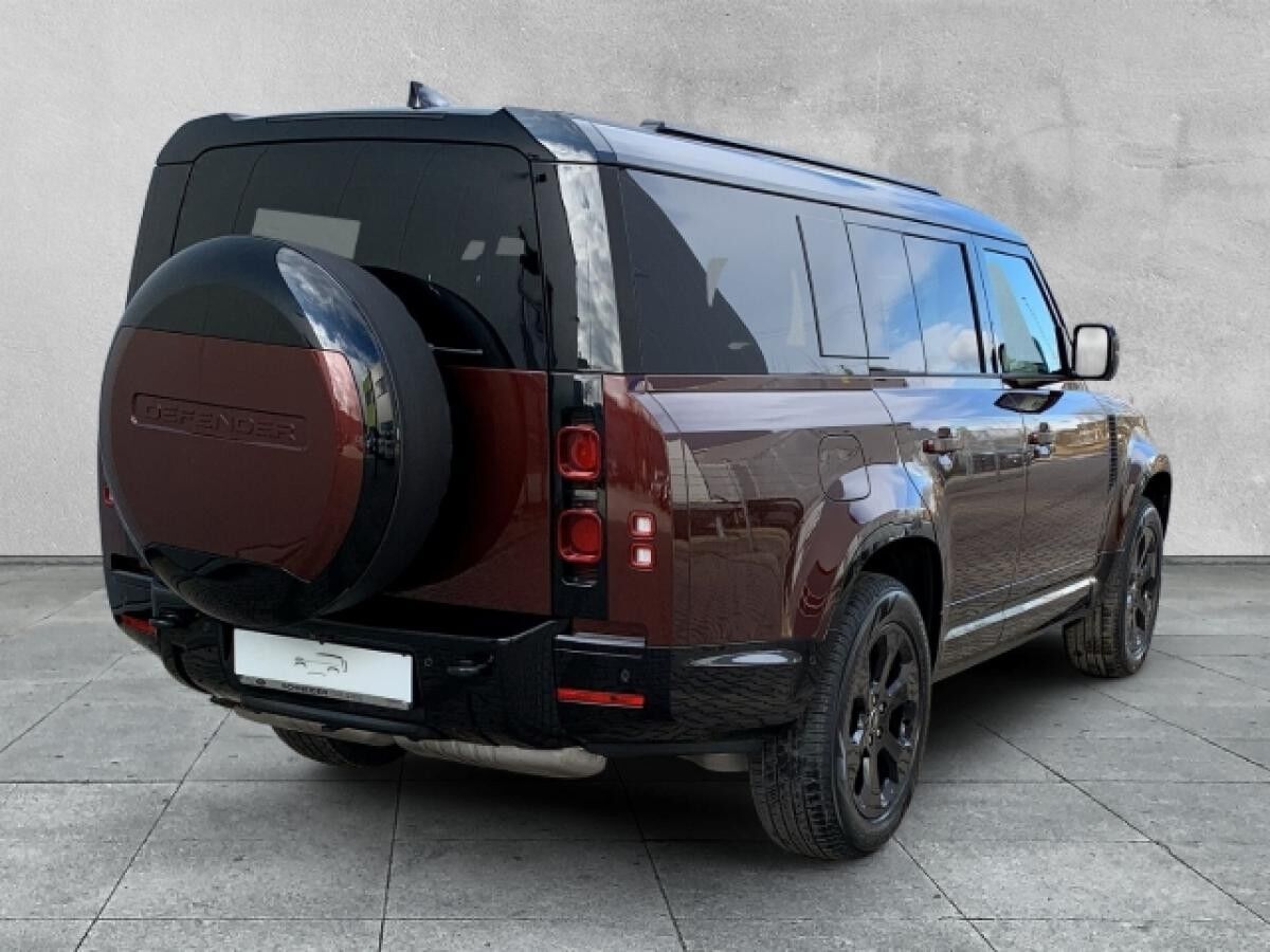 Land Rover Defender 130 D300 X-DYNAMIC SE