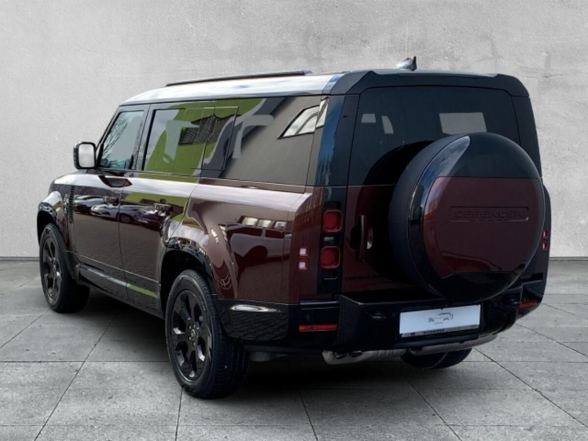 Land Rover Defender 130 D300 X-DYNAMIC SE