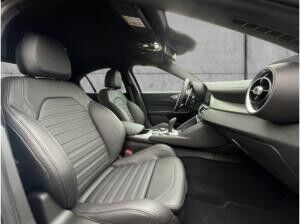 Alfa Romeo Giulia Veloce Q4 2.0 PDC+KAMERA+NAVI+CARPLAY+SHZ