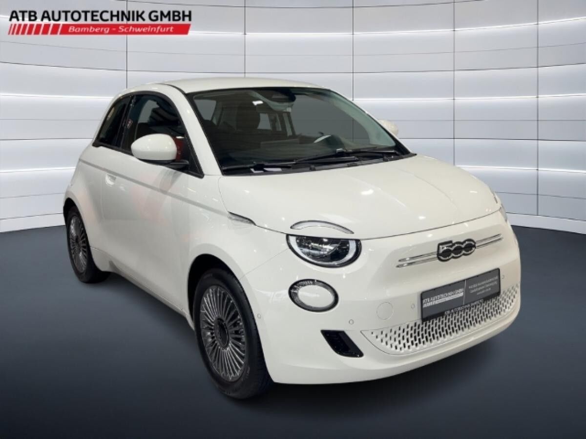 Fiat 500e Christmas Edition Black Deal 23,8 kWh,LMF, Sitzh.Totwinkel