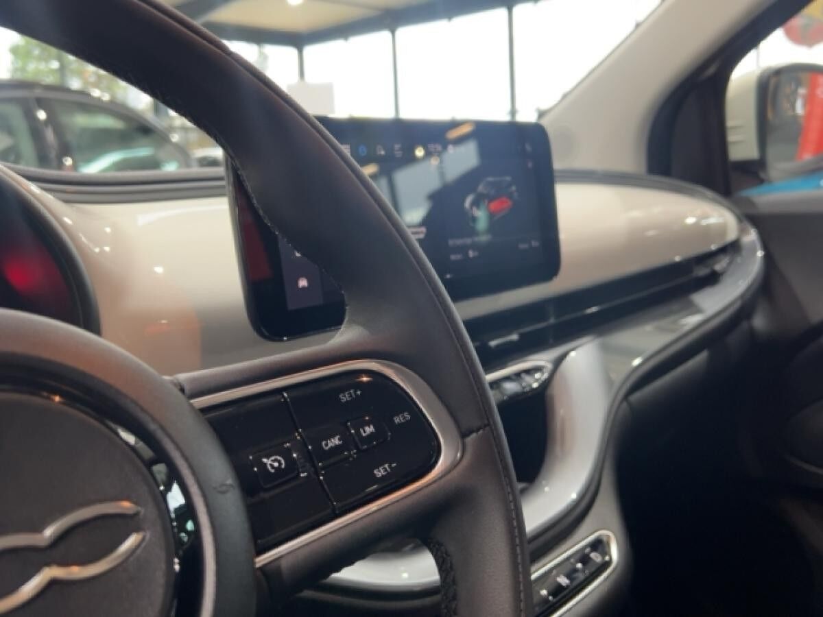 Fiat 500e Christmas Edition Black Deal 23,8 kWh,LMF, Sitzh.Totwinkel