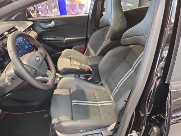 Ford Puma ST mit ST-Handling-Paket B&O Sound Adaptive LED Scheinwerfer Navi ACC uvm.