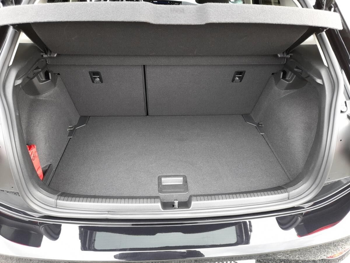 Volkswagen Polo VI 1.0 TSI Life Navi SHZ ACC CarPlay