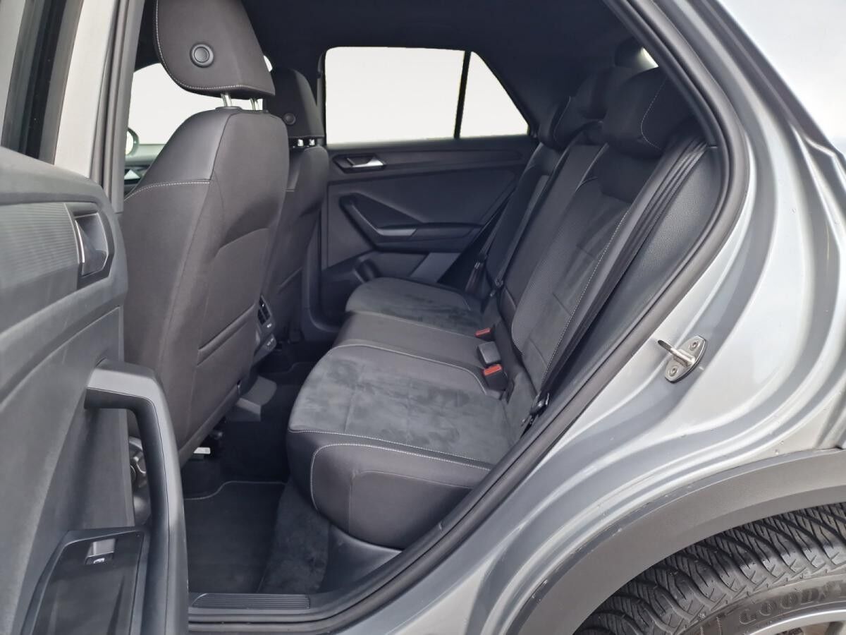 Volkswagen T-Roc 1.5 TSI R-Line 2xKlima ACC AHK AUT Kam.