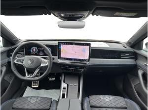 Volkswagen Passat R-Line BLACK STYLE  2.0 TDI 150 PS DSG *MATRIX*AHK*STANDHZG*PANO*HEAD UP*65.185€