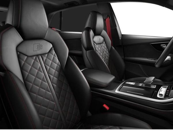 Audi Q8 SUV S line business TFSI e qu tiptr PANO HUD