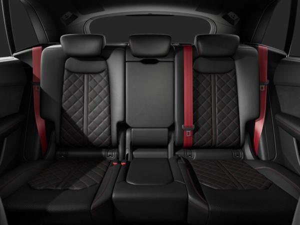 Audi Q8 SUV S line business TFSI e qu tiptr PANO HUD