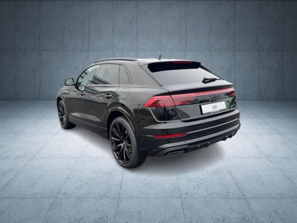 Audi Q8 SUV S line business TFSI e qu tiptr PANO 23