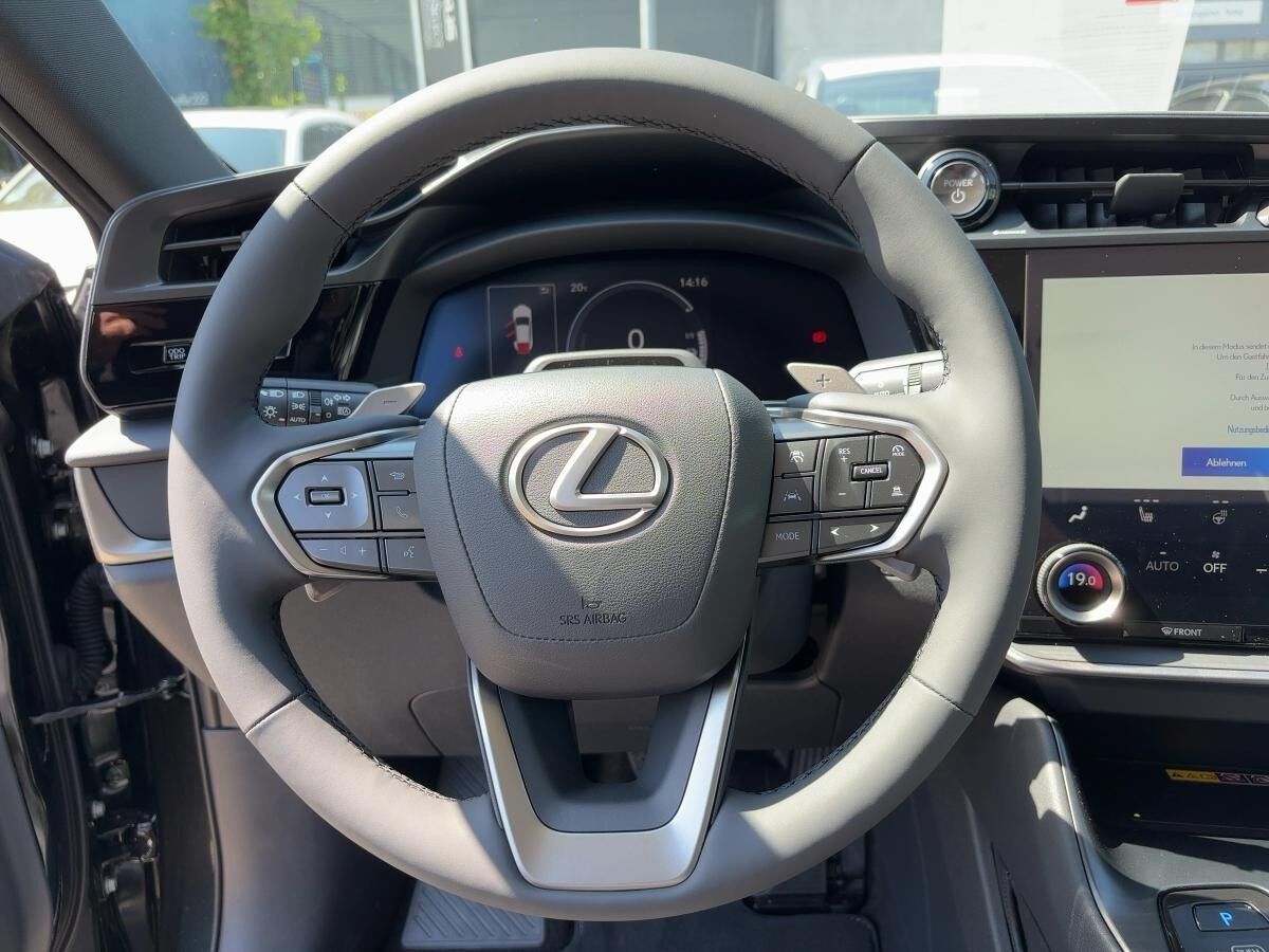 Lexus RZ 350e Executive Lexus RZ 350e Executive