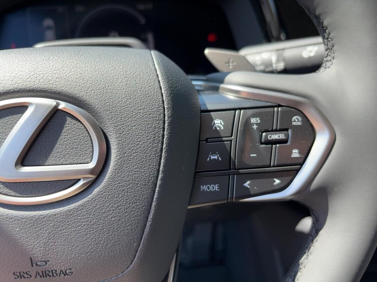 Lexus RZ 350e Executive Lexus RZ 350e Executive