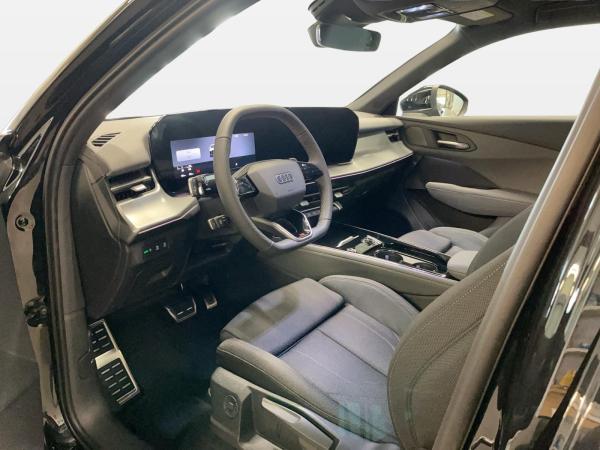 Audi Q3 Sportback e-hybrid S tronic ACC AUT