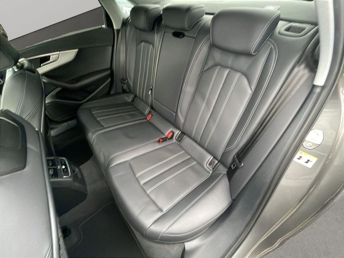 Audi A4 Limousine 35 TDI Matrix HuD Kamera StandHZG