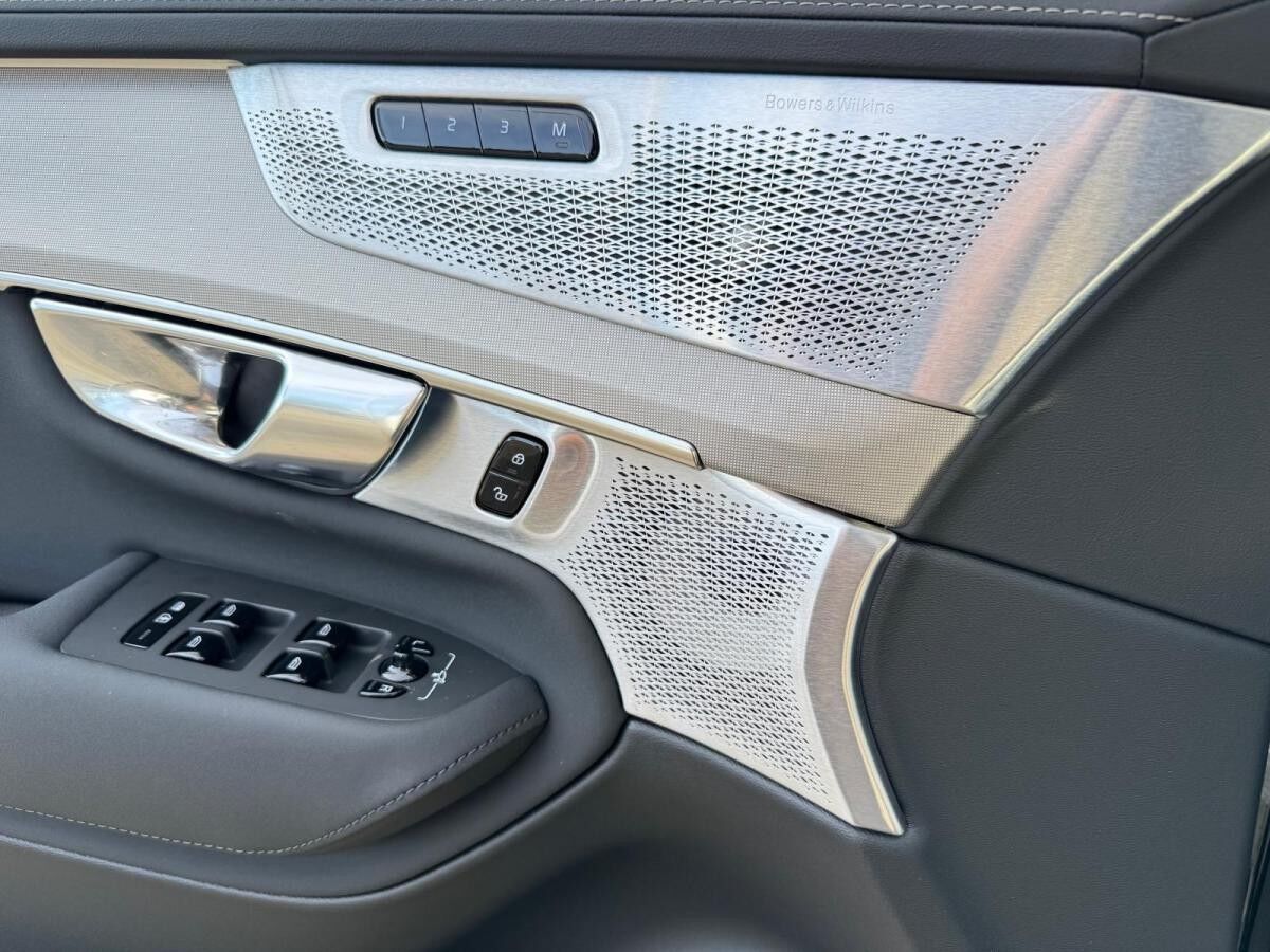 Volvo XC90 T8 AWD ULTRA-BLACK EDITION-Facelift-MJ26-Inkl. Anhängerkupplung!-Sofort lieferbar