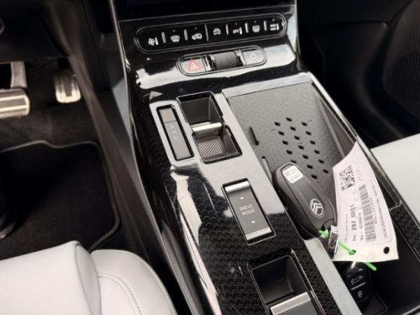 Citroën C5 Aircross e-C5 210 Komfort-Range MAX HUD StandHZG Navi e-Sitze SHZ Temp PDC Regensensor