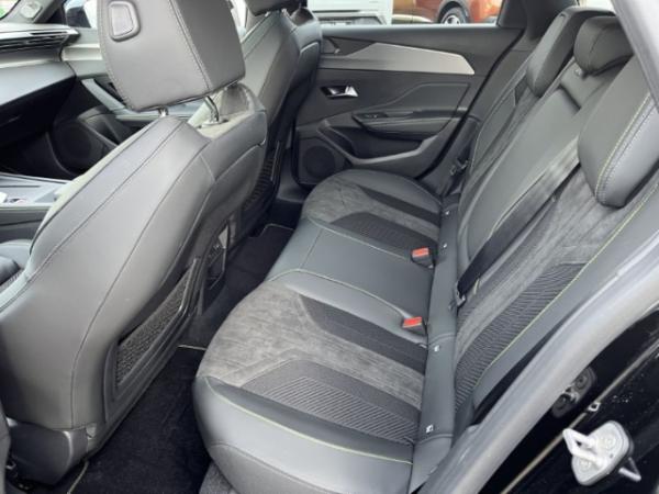 Peugeot 308 SW BlueHDi 130 EAT8 GT AHK-abnehmbar El. Panodach Navi Digitales Cockpit Memory Sitze