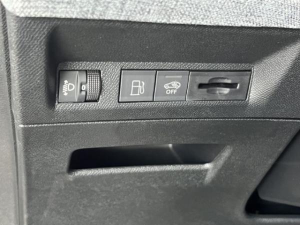 Peugeot 3008 Plug-in Plug-In Hybrid 195 e-DSC7 Allure Navi 360 Kamera LED ACC 2-Zonen-Klimaautom