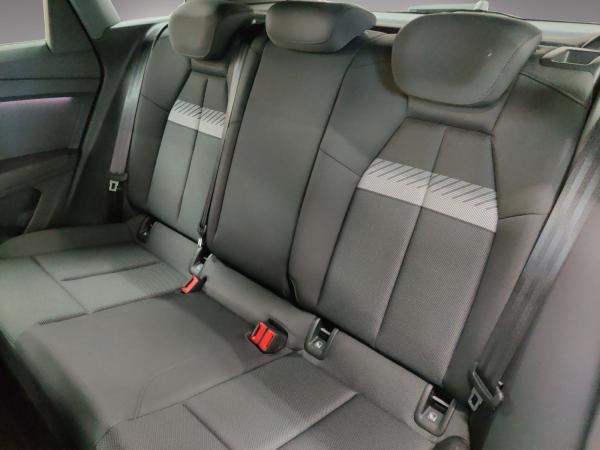 Audi Q4 e-tron 35 AHK/Matrix/HuD/Navi+/RFK/01.30Garantie