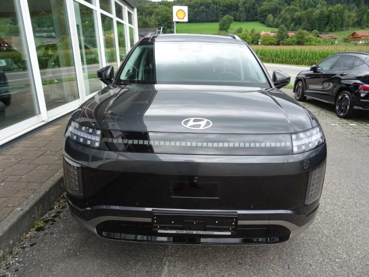 Hyundai IONIQ 9 6-Sitzer (MY26) 110 kWh (307 PS) AWD UNIQ Panorama-Glas-Schiebedach, Relax-Paket