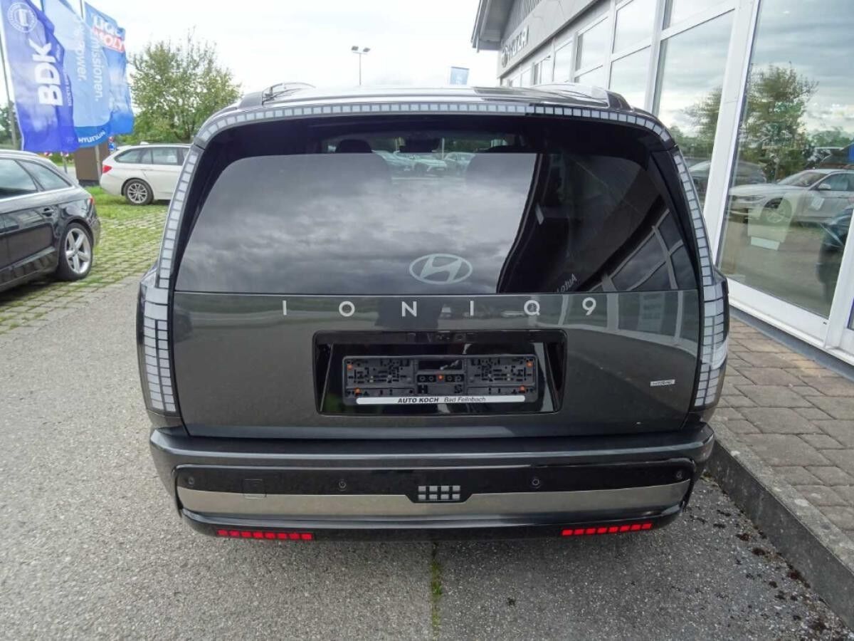 Hyundai IONIQ 9 6-Sitzer (MY26) 110 kWh (307 PS) AWD UNIQ Panorama-Glas-Schiebedach, Relax-Paket