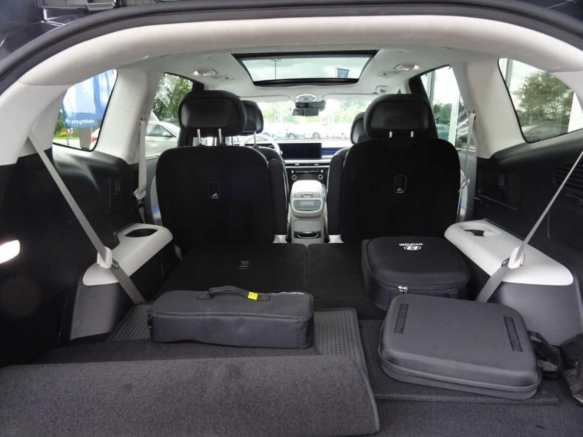 Hyundai IONIQ 9 6-Sitzer (MY26) 110 kWh (307 PS) AWD UNIQ Panorama-Glas-Schiebedach, Relax-Paket