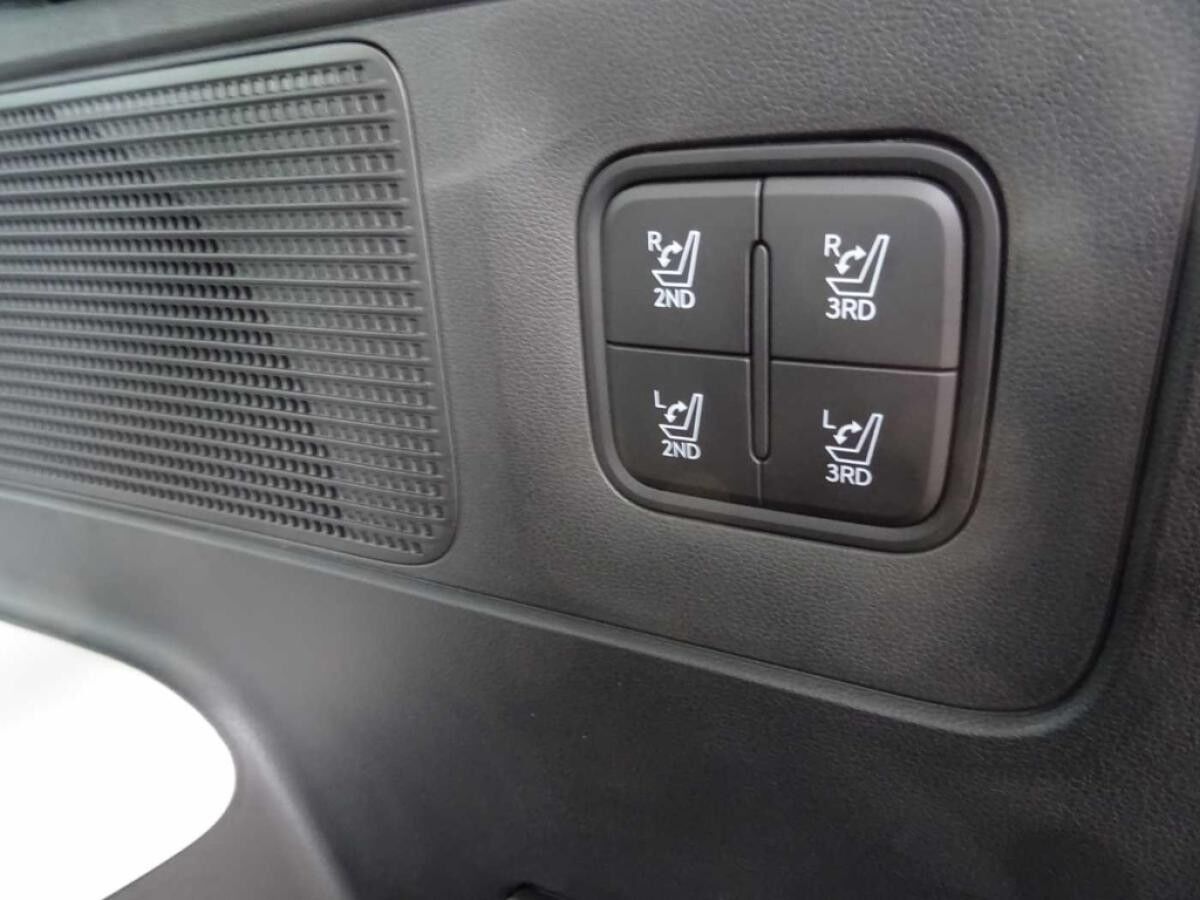 Hyundai IONIQ 9 6-Sitzer (MY26) 110 kWh (307 PS) AWD UNIQ Panorama-Glas-Schiebedach, Relax-Paket