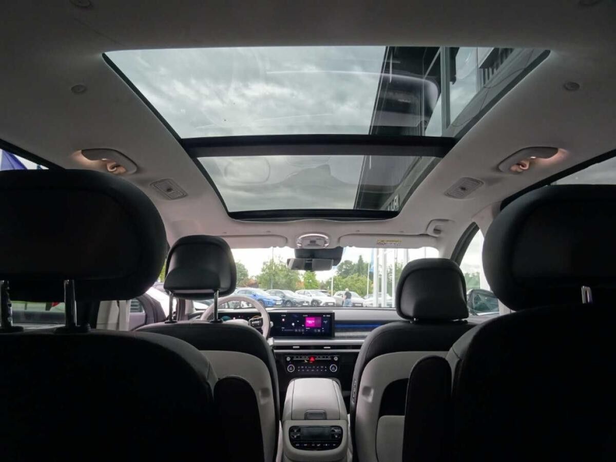 Hyundai IONIQ 9 6-Sitzer (MY26) 110 kWh (307 PS) AWD UNIQ Panorama-Glas-Schiebedach, Relax-Paket