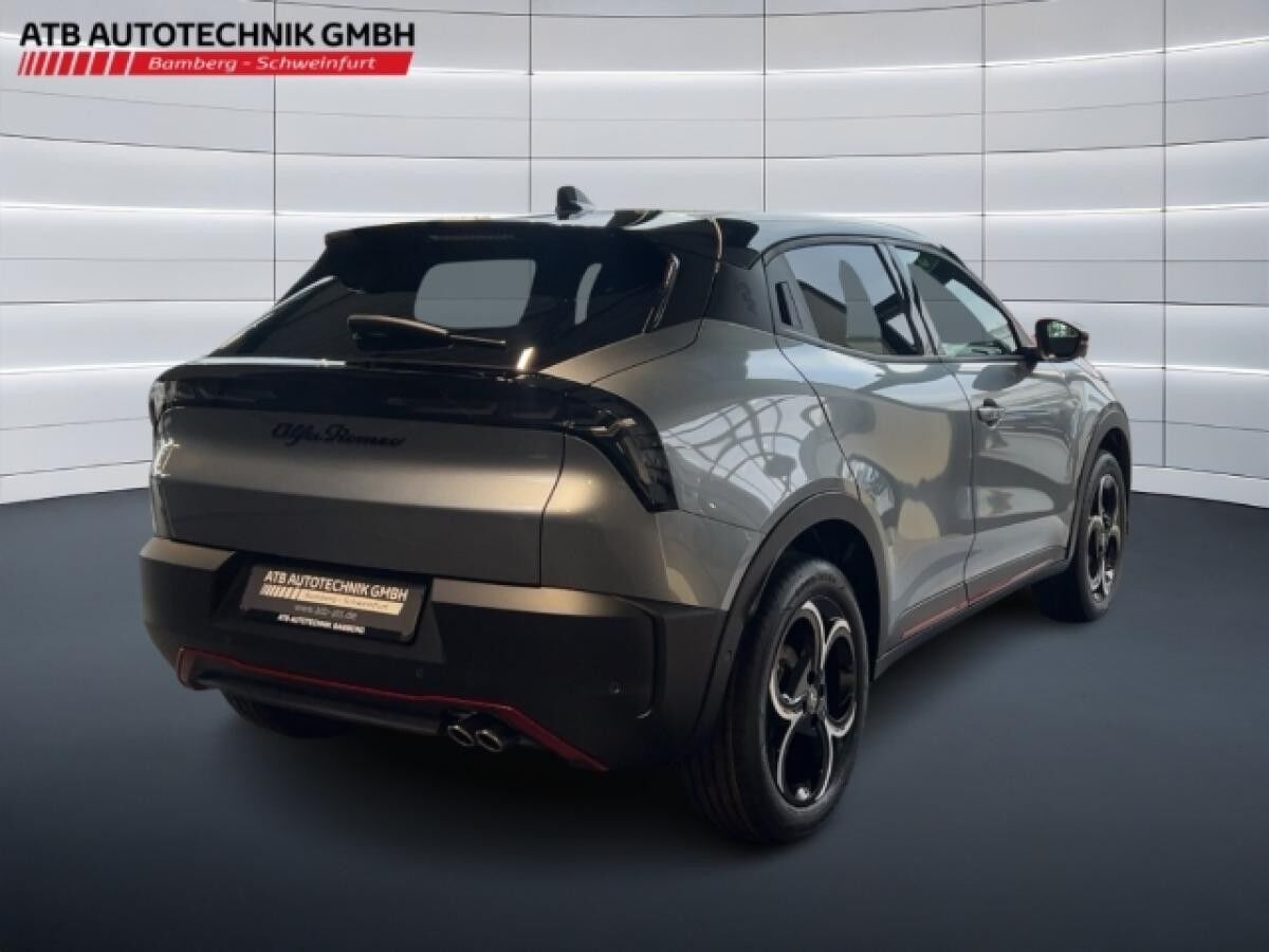 Alfa Romeo Junior Speciale, Tech, Navi, SHZ, Kamera, Black Deal, Gewerbe