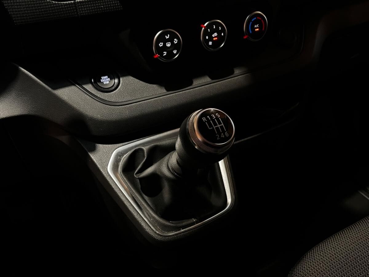 Nissan Primastar Kastenwagen L1H1 DoKa 3,0t N-Connecta 150 PS