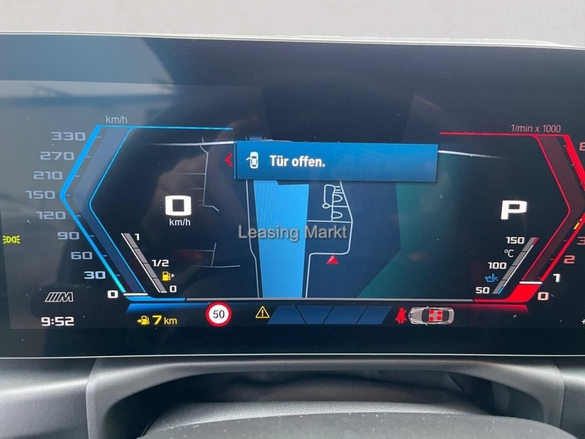 BMW M2 Coupe Sport-Aut. M Carbondach Individual Lack BMW M2 Coupe Sport-Aut. M Carbondach Individual Lack