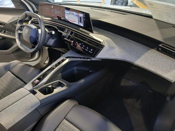 Peugeot 3008 1.2 Allure Navi,Parkpilot,Sitzheizung