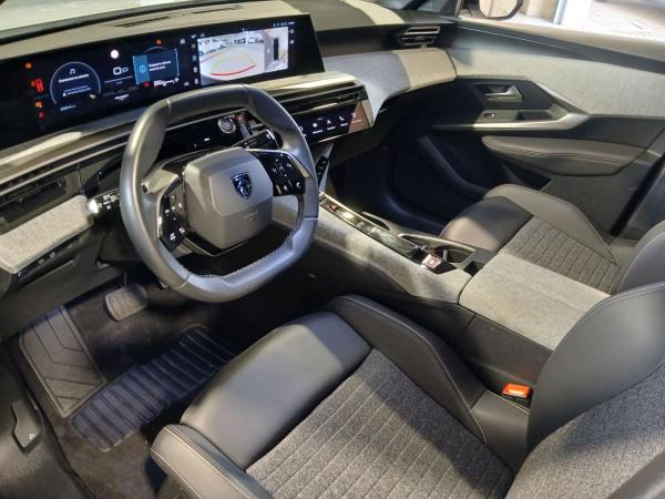 Peugeot 3008 1.2 Allure Navi,Parkpilot,Sitzheizung