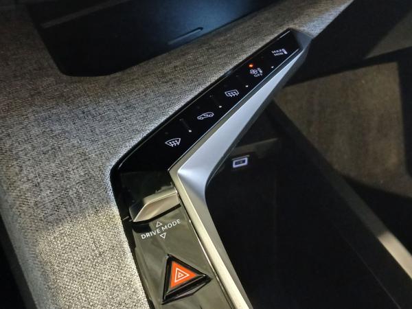 Peugeot 3008 1.2 Allure Navi,Parkpilot,Sitzheizung