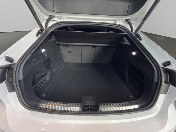 Audi A5 Avant TFSI S line Matrix TechPlus 360° Audi A5 Avant TFSI S line Matrix TechPlus 360°