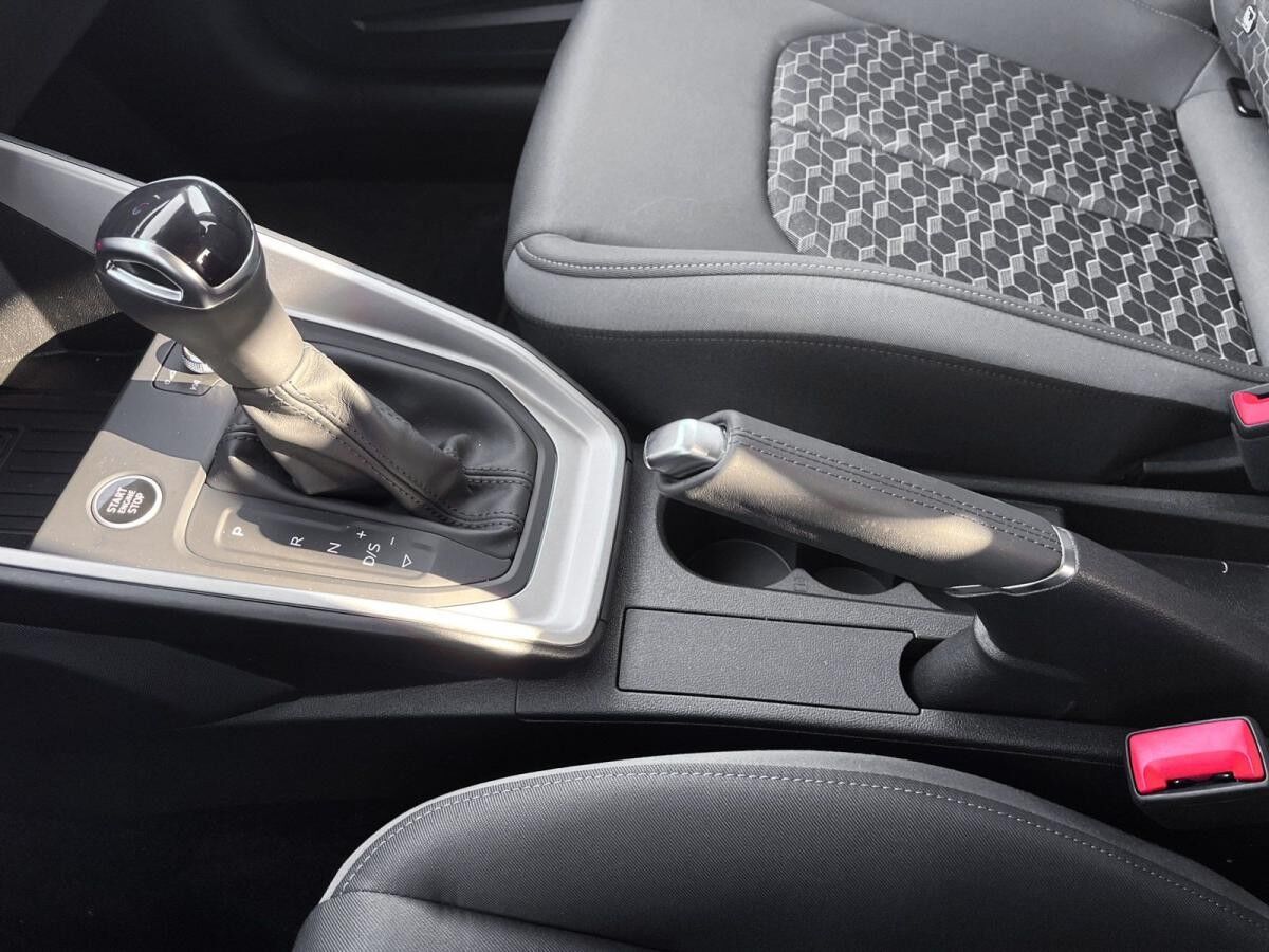 Audi A1 Sportback 25 TFSI S line S tronic LED PDC Virtual