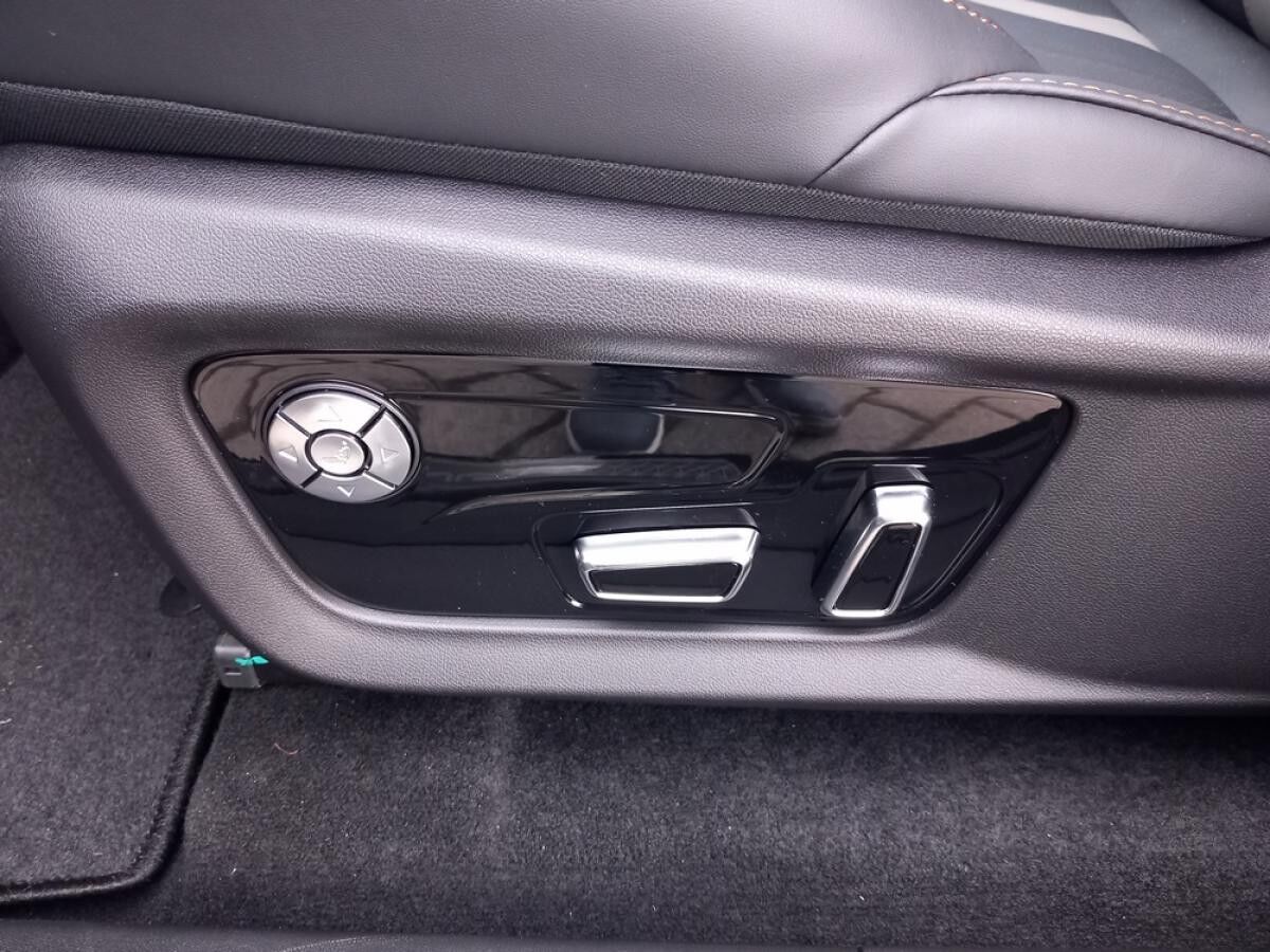 Dongfeng Forthing 4 Gummimatten/Zulassung und erste Inspektion gratis