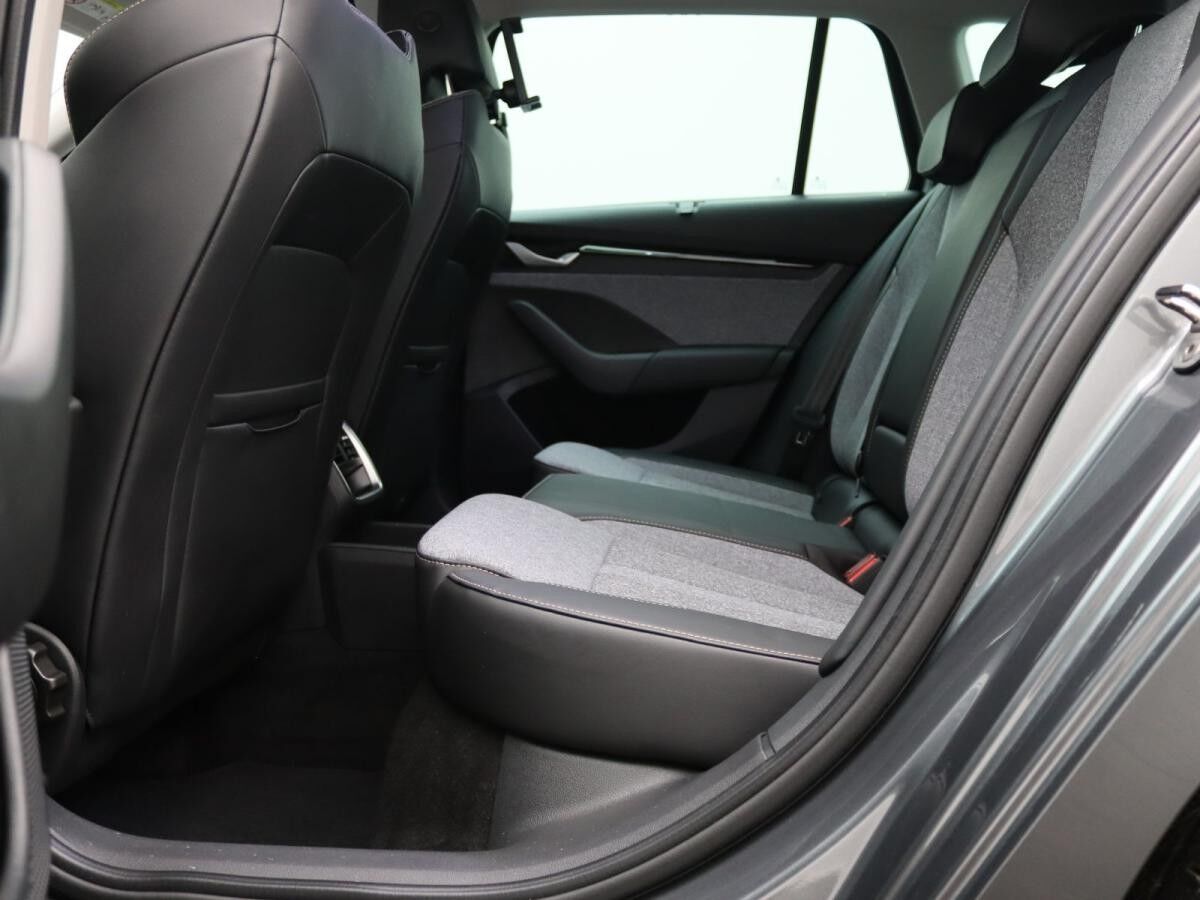 Skoda Octavia Selection 2.0TDI DSG / Matrix, Navi, RFK