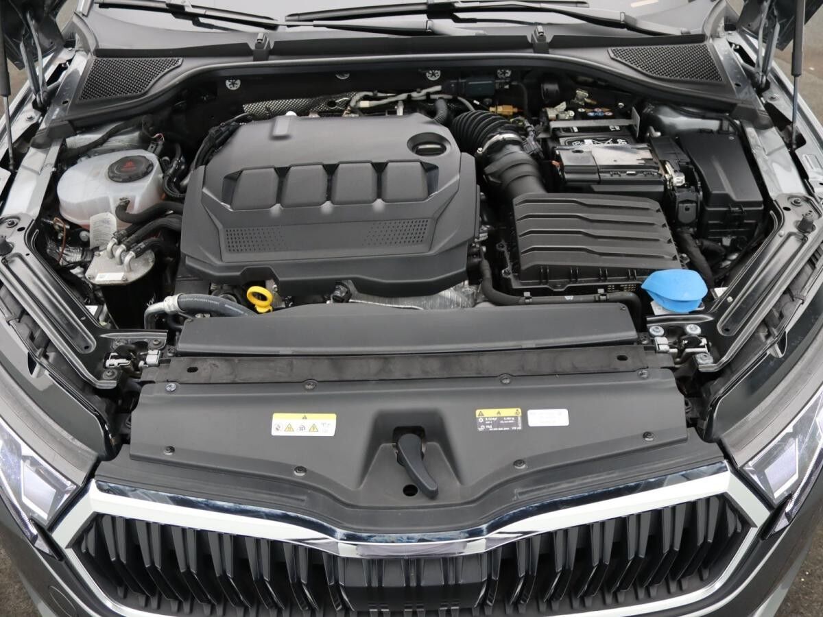 Skoda Octavia Selection 2.0TDI DSG / Matrix, Navi, RFK