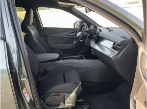 Audi Q3 TFSI S tronic S line LED Audi Q3 TFSI S tronic S line LED