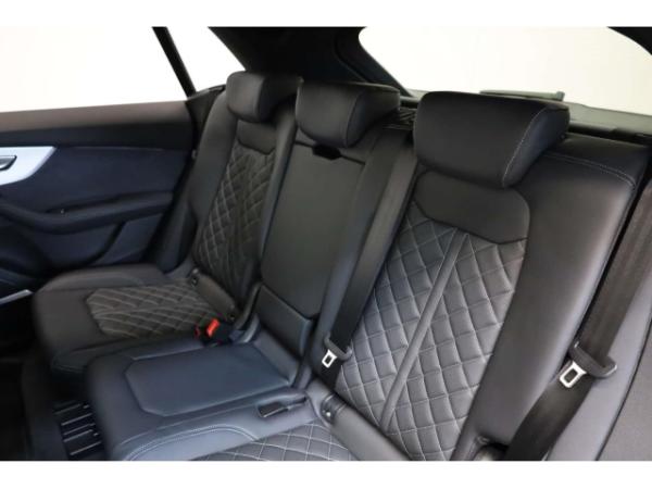 Audi Q8 TFSI e quattro S line business 0,5% DW Versteuerung