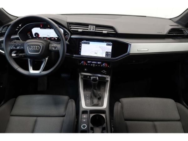 Audi Q3 35 TDI Advanced AHK/RFK/19''/NAV/Virt