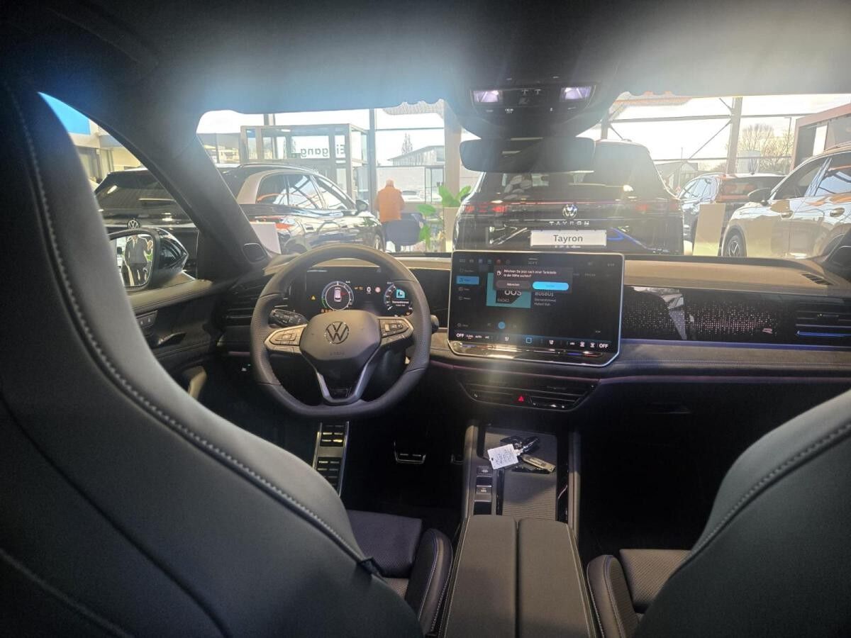 Volkswagen Passat R-Line "Signature" Hybrid //SOFORT VERF.// 272PS - mit 0,5% versteuern, HUD, Leder, LED, Kamera usw. Volkswagen Passat R-Line "Signature" Hybrid //SOFORT VERF.// 272PS - mit 0,5% versteuern, HUD, Leder, LED, Kamera usw.