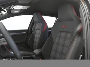 Volkswagen Golf VIII GTI HUD LED Navi Winterräder