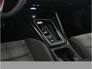 Volkswagen Golf VIII GTI HUD LED Navi Winterräder