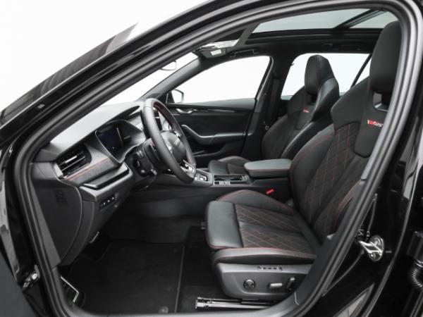 Skoda Octavia Combi RS 2.0 TSI DSG AHK Navi Pano Winter