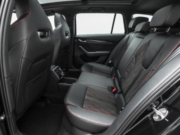 Skoda Octavia Combi RS 2.0 TSI DSG AHK Navi Pano Winter