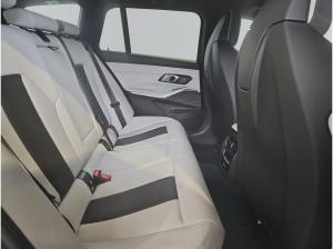 BMW M3 Competition M xDrive Touring 968? netto/mtl.*LC Prof.*HUD*H/K*DAB*Adapt.LED*M-Drive Prof.*Driving As