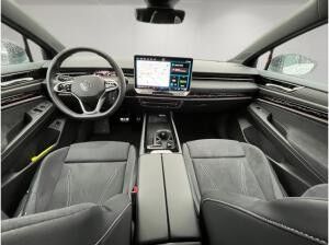 Volkswagen ID.7 Tourer Pro 210kW - + Navi + AHK + Kamera + 20 Zoll +