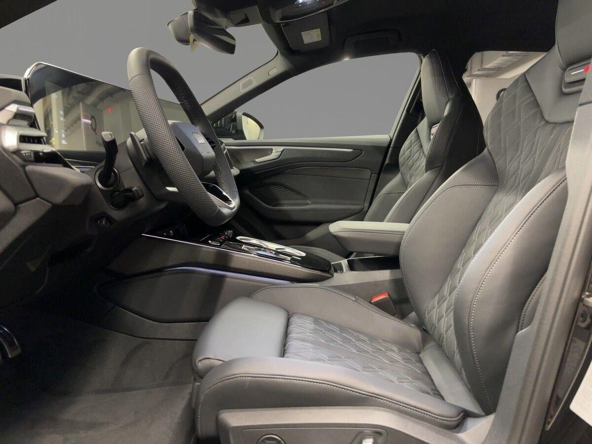 Audi A6 Avant TDI quattro S tronic