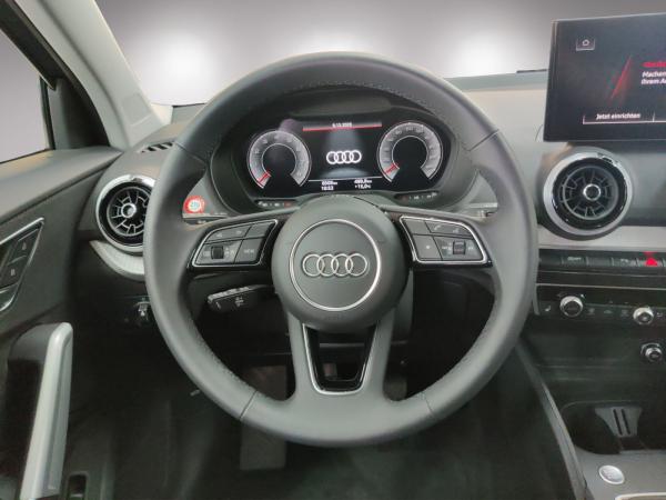 Audi Q2 Advanced 30 TFSI AHK/LED/Navi+/RFKam/02.30Garantie