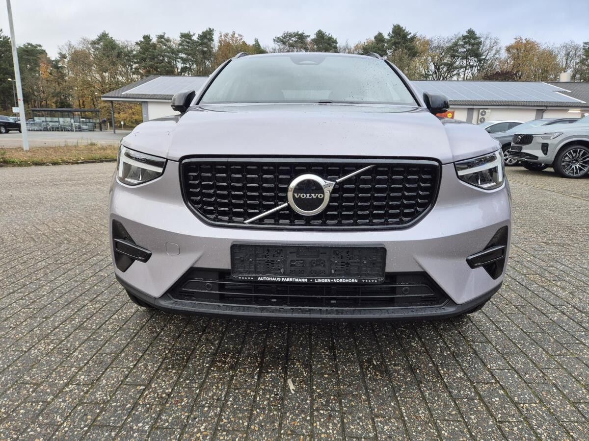 Volvo XC40 B3 Plus Dark*SOFORT VERFÜGBAR*NUR FÜR GEWERBEKUNDEN*